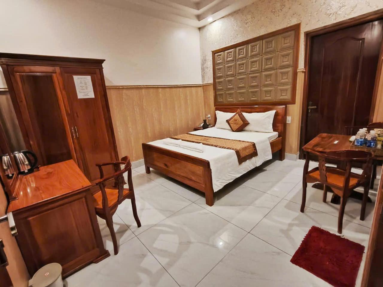 Khach San Tuong Vy Hotel Rạch Giá Luaran gambar